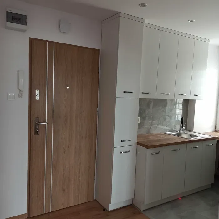 Mieszkanie 2-pokojowe 40m² Nowe Miasto, ul. Cicha - 1/8