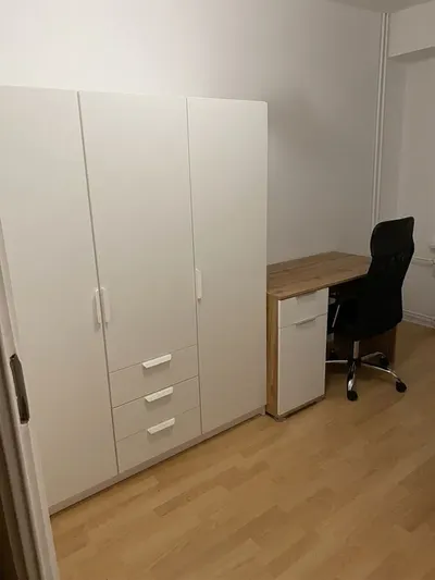 Pokoje do wynajęcia dla studentek - Pomorzany blisko PUM - po generalnym remoncie - miniatura 2