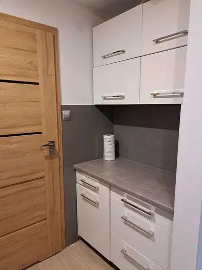 Wynajmę kawalerkę w centrum - miniatura 5