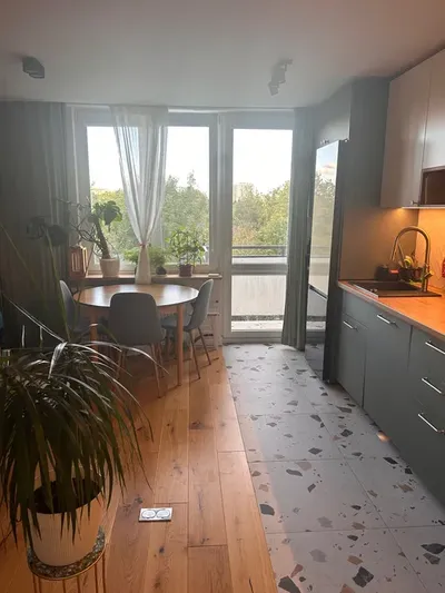 2 sypialnie + duży salon na Saskiej Kępie z pięknym widokiem - miniatura 2