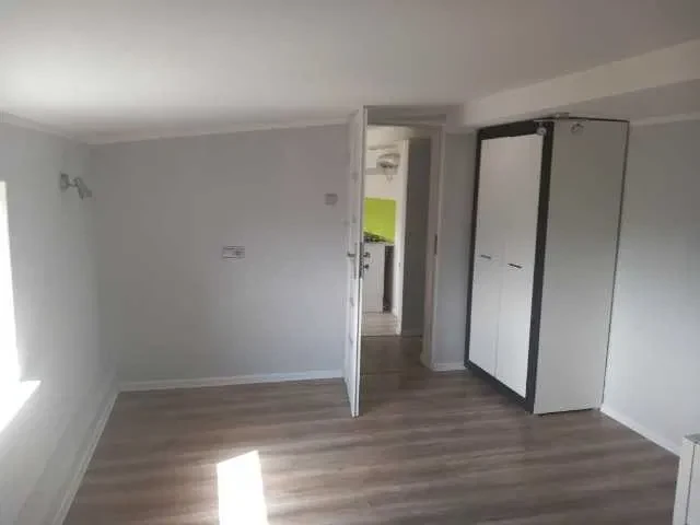 Wynajmę mieszkanie / pokoje - 1/8