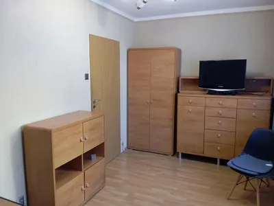 Wynajmę bezpośrednio przestronne, w pełni rozkładowe mieszkanie 52 m² na łódzkiej Górnej ul. Smocza.. - miniatura 5