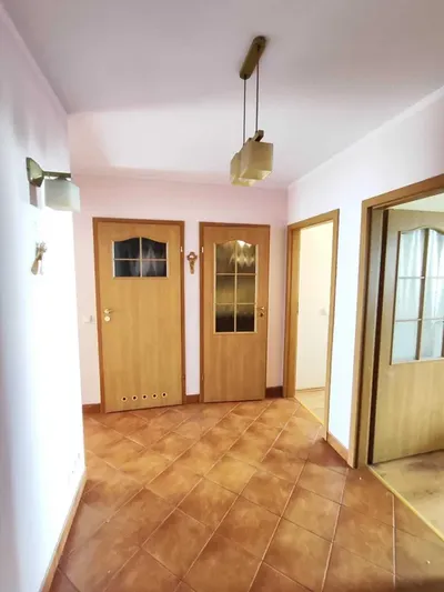 Słoneczne mieszkanie do wynajęcia, blisko Ronda Ofiar Katynia, przy ul. Radzikowskiego. - miniatura 4