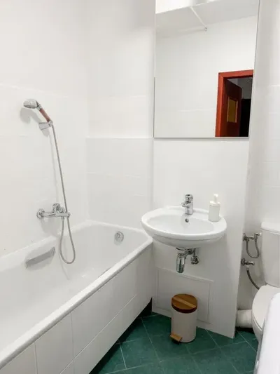 Bezpośrednio Metro Wierzbno z trzema osobnymi pokojami - miniatura 4