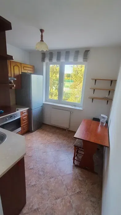Wynajem 3 pokojowego mieszkania , 56 m², 2 balkony, piwnica + możliwość garażu – ul. Jaskółcza 13 - miniatura 3