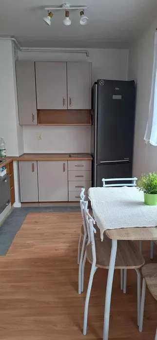 Wynajmę dobrze skomunikowane ciche mieszkanie Tarchomin Ul. Światowida - miniatura 4