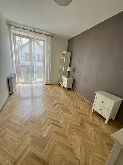 94 m² | 1. piętro | budynek 3-piętrowy | bez windy | 5 000 zł/mies. z czynszem | garaż opcjonalnie 200 zł/mies. - miniatura 5