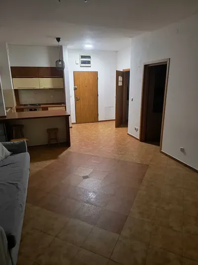 Stary Żoliborz. Duże mieszkanie dwupokojowe z miejscem postojowym. - miniatura 4