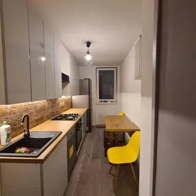 Duży pokój z balkonem przy metrze | ul. Prałatowska | 2000 zł | TYLKO DLA KOBIETY - miniatura 4