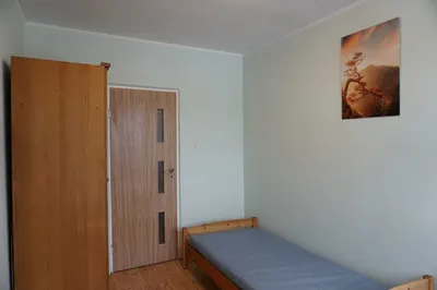Wynajmę ciche, trzypokojowe mieszkanie w doskonałej lokalizacji - miniatura 4