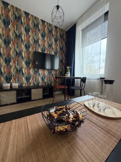Elegancka kawalerka przy Pięknej - miniatura 2