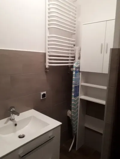 Pokój w mieszkaniu studenci/osoby pracujące - miniatura 3