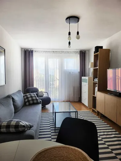 2 pokoje, 43 m² | osobna kuchnia | nowa łazienka | Stogi - miniatura 2