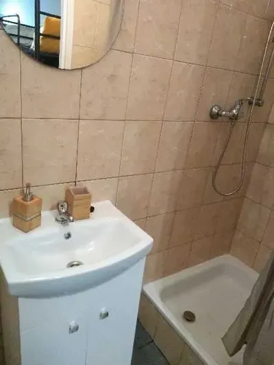 Wynajmę Mieszkanie/Kawalerkę - miniatura 4