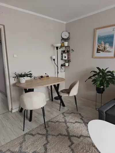 Wynajmę jasne mieszkanie w świetnej lokalizacji (obok galerii Czyżyny) - miniatura 3