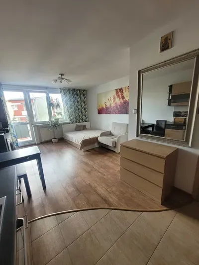 Przytulna kawalerka 29 m2 z klimatyzacją i balkonem – Bielany, tuż przy Metrze Słodowiec! - miniatura 4