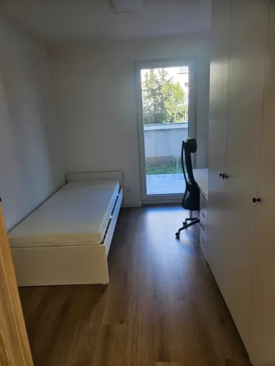 4 pokoje dla studentów Różany Potok przy UAM - miniatura 3