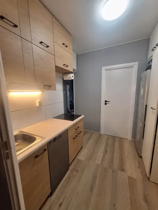 mieszkanie - 3 niezależne pokoje | 42,2 m² | Mokotów Stegny | Balkon | Dostępne od listopada - 1/8