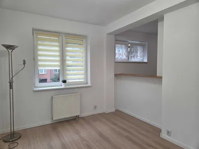 Mieszkanie 2-pokojowe z balkonem, niskie opłaty, blisko SKM Cisowa