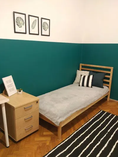 Duży pokój "Wesoły poranek" - os. Centrum C 1, Plac Centralny, Czyżyny, Nowa Huta - miniatura 4