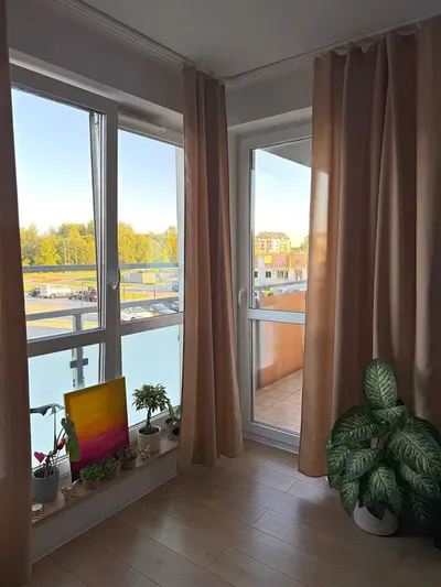 Mieszkanie 35 m² z balkonem i komórką lokatorską — ul. Niecia 11, os. Staromieście Ogrody - miniatura 5