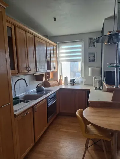 Wynajem mieszkania 50 m², 2 sypialnie | Metro Bemowo | Umeblowane - miniatura 3