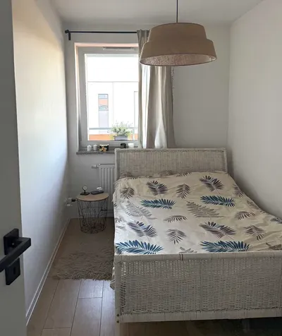 Mieszkanie 35 m² z balkonem i komórką lokatorską — ul. Niecia 11, os. Staromieście Ogrody - miniatura 3
