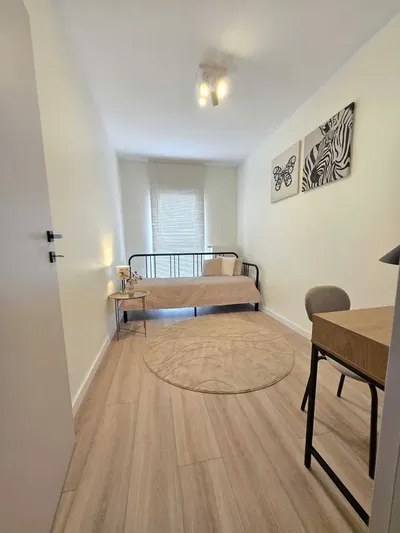 Nowe, 2 pokoje 35m2, 4 piętro, ul. Conrada blisko Galeria Bronowice / IKEA - miniatura 4