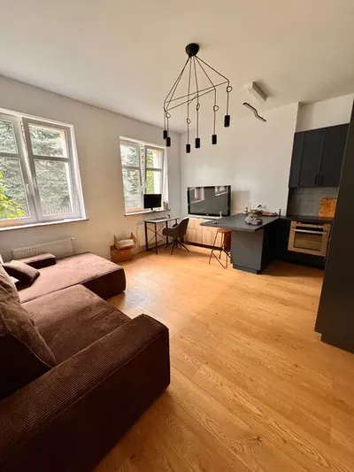 Lofty Matejki – 3-pokojowy loft 44m² miejsce postojowe, w pełni wyposażony - miniatura 3