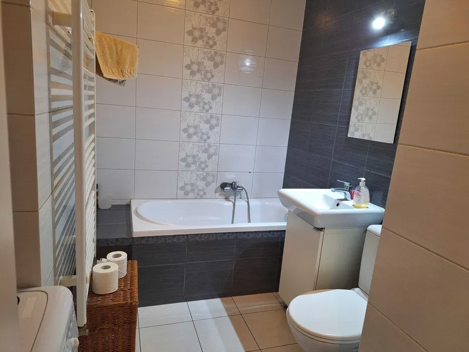 Mieszkanie 46m do wynajęcia - Kraków Mydlniki - 1/4