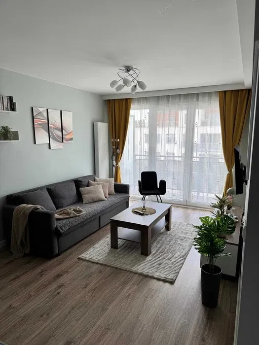 Wynajme 2-pokojowe mieszkanie 41 m² | Gdynia Chwarzno-Wiczlino - 1/8