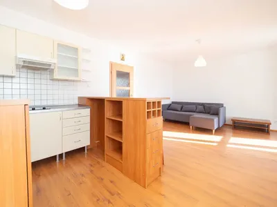 Przestronna kawalerka | 13 piętro | panorama miasta - miniatura 3