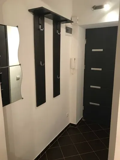 Do wynajęcia kawalerka przy Polu Mokotowskim - miniatura 5