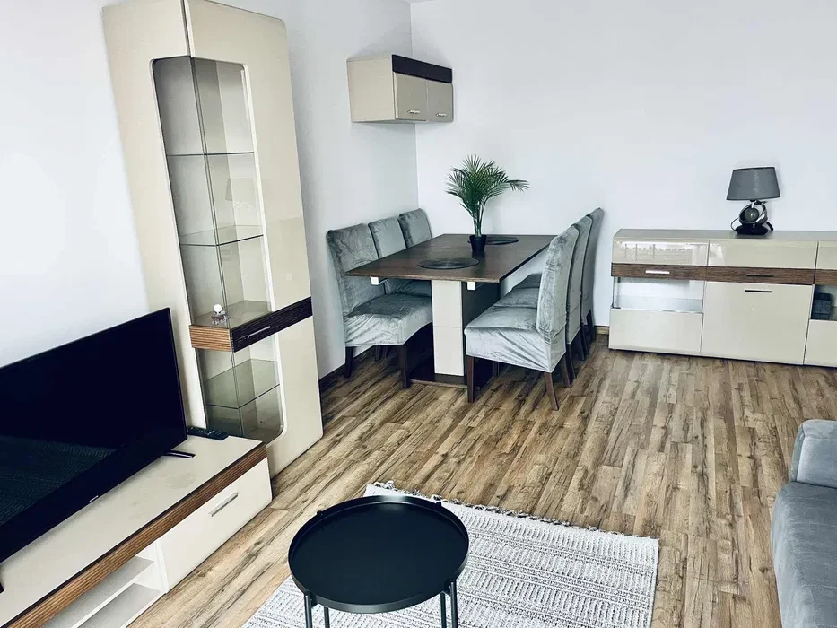 Mieszkanie dwa pokoje osiedle Regaty od 1 października - 1/8