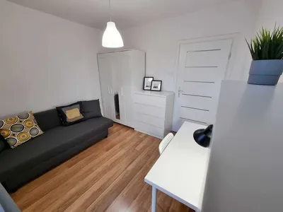 Rezerwacja! Jasny pokój ~9m² dostępny od zaraz. | Tysiąclecie (przy UJD / PCz) | Po remoncie! - miniatura 2