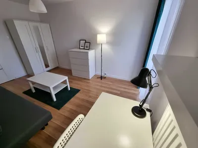 Rezerwacja! Duży pokój ~12m² z balkonem dostępny od zaraz. | Tysiąclecie (przy UJD / PCz) | Po remoncie! - miniatura 4