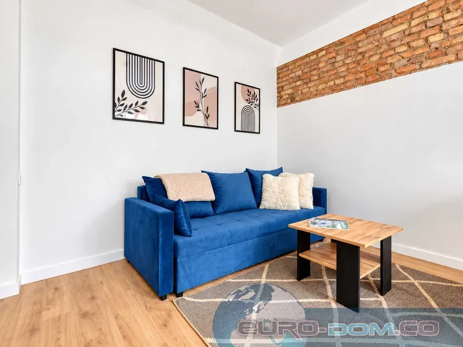 Do wynajęcia – Odświeżona kawalerka 31 m² po gruntownym remoncie z osobną kuchnią | Poznań, Łazarz (ul. Mottego) | Blisko Rynku Łazarskiego - 1/8
