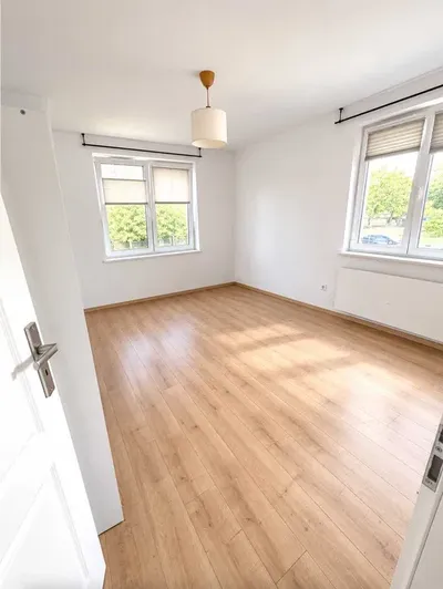 3-pokojowe mieszkanie, 64 m² – ul. Głowackiego, od października - miniatura 2