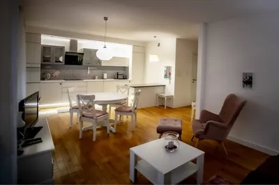 Dwupokojowe mieszkanie na parterze ze ogródkiem. Lokal o powierzchni 59m2
