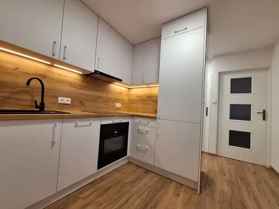 Pokój z balkonem dla studentki kobiety duży jednoosobowy Opole - miniatura 2
