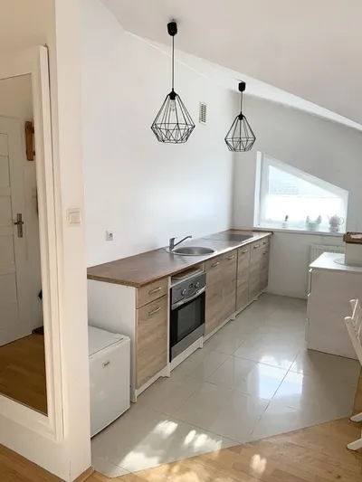 Mieszkanie kawalerka 40 m2 bezposrednio - miniatura 3