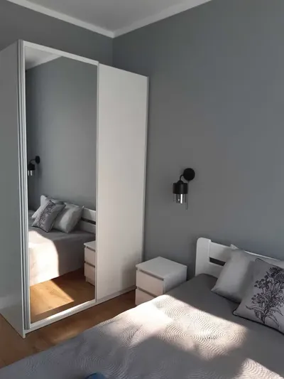 Wynajmę mieszkanie z halą garażową. - miniatura 4