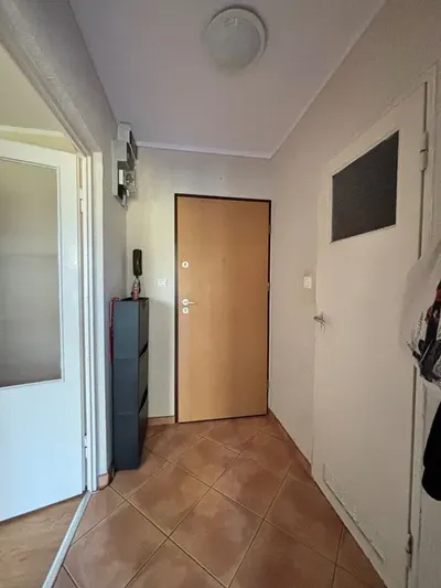 Kawalerka w spokojnej okolicy - miniatura 2