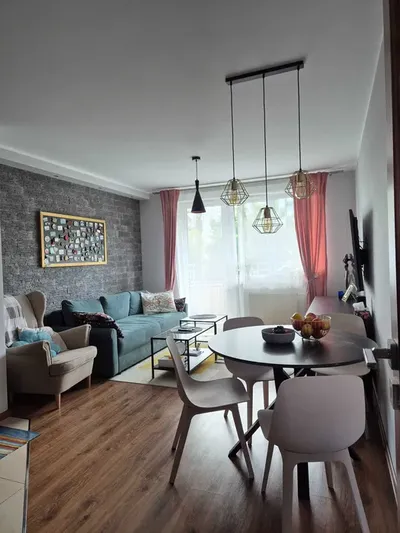 Wynajmę: Nowoczesne i Przytulne Mieszkanie z Balkonem w Dobrej Lokalizacji – Kraków, ul. Okulickiego 51C - miniatura 2