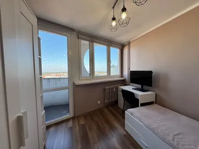 Pokój 12 m2 przy Placu Grunwaldzkim we Wrocławiu! - miniatura 2