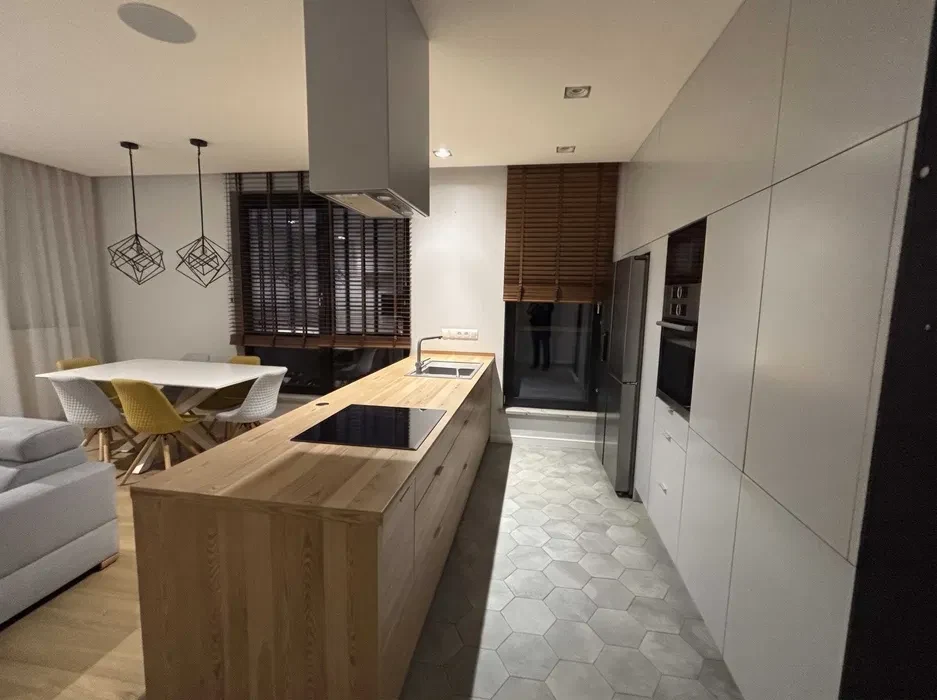 70 m² | 3 pokoje | Włodarzewska | garaż | bezpośrednio - 1/8
