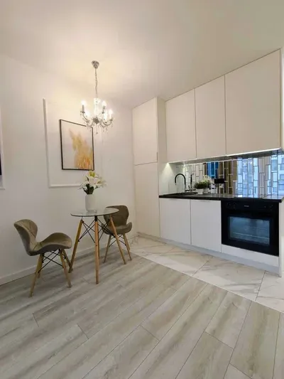 BEZ PROWIZJI | Zabłocie, ul. Klimeckiego 8A | Kawalerka z dużą loggią | Włoska sofa 160x200 | Apartamentowiec - miniatura 4