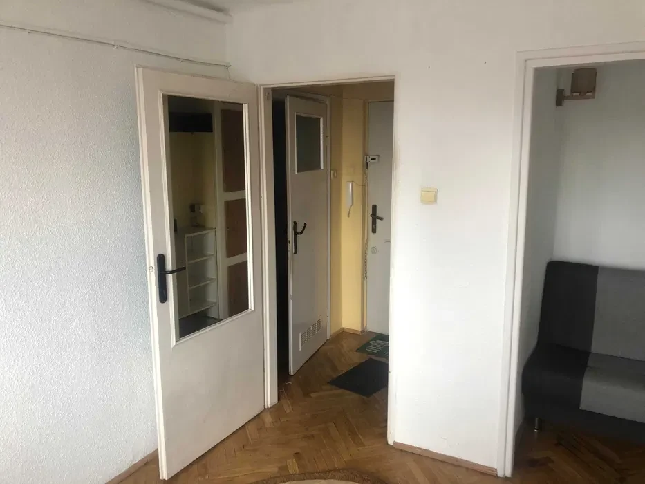Wynajmę kawalerkę - 1/8