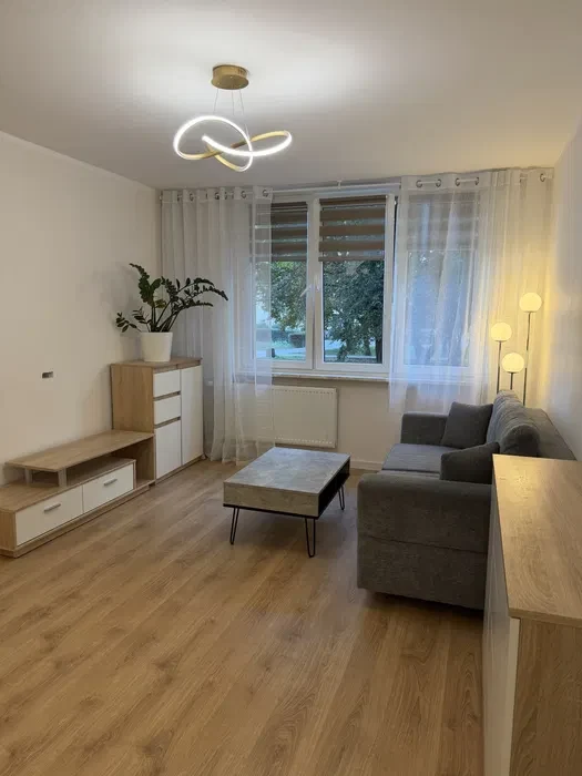 Mieszkanie 2 pokoje 37,5 m² po remoncie, Bródno, 10 min do metra - 1/8