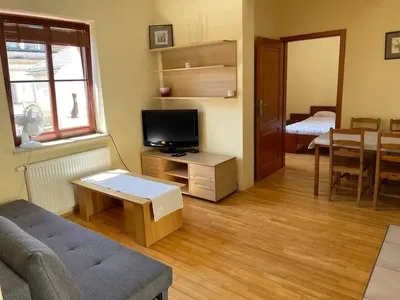 2 pokoje przy Rynku - ul. Odrzańska, kamienica po remoncie z windą - miniatura 3
